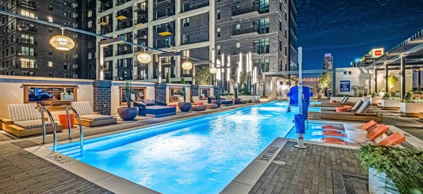 outdoor luxury pool